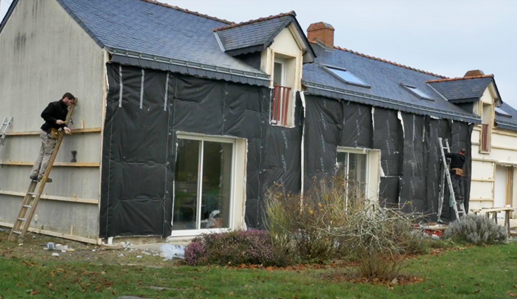 Rénovation par l’extérieur de la façade d’une longère avec Triso-Bardage (44)